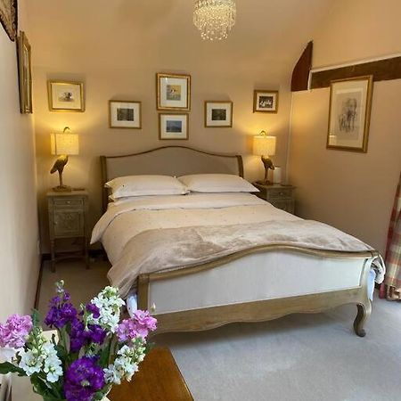 Milton Abbas The Grooms Loft Self Contained Apartment المظهر الخارجي الصورة